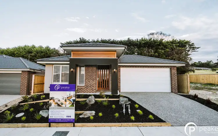 Fourth view of Homely house listing, 10 Lyntonlee Avenue, Officer VIC 3809