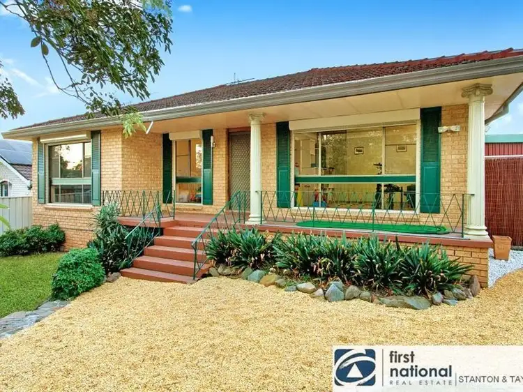 72 Grange
Crescent, Cambridge Gardens NSW 2747