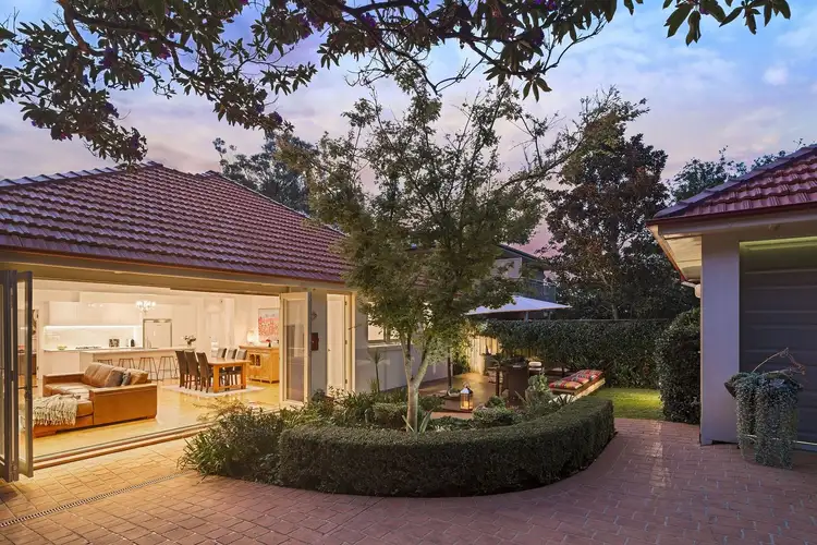 231 Eastern Valley Way, Middle Cove NSW 2068
