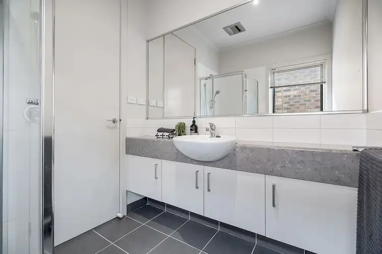 Seventh view of Homely house listing, 5 Somersby Road, Craigieburn VIC 3064