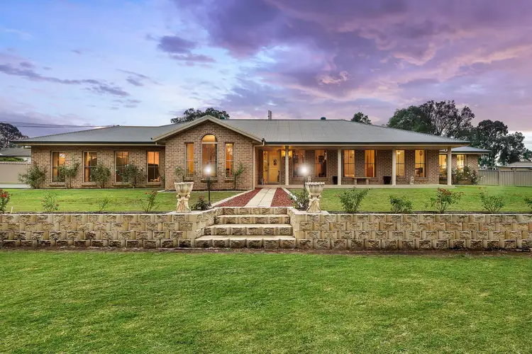 8 Fletcher Street, Nulkaba NSW 2325