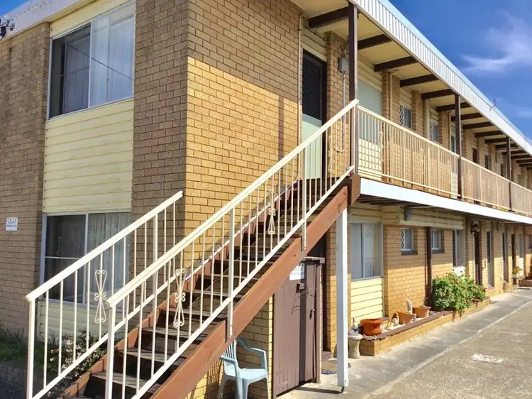 10 Stella Street