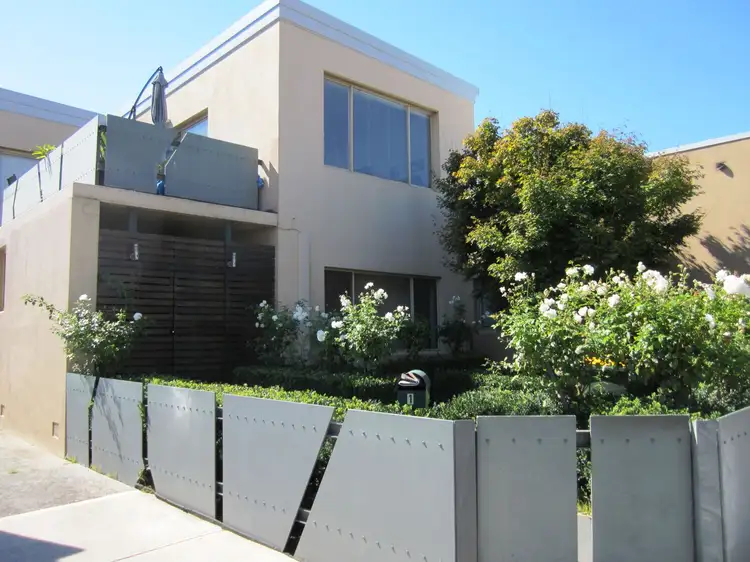104 Monash Street