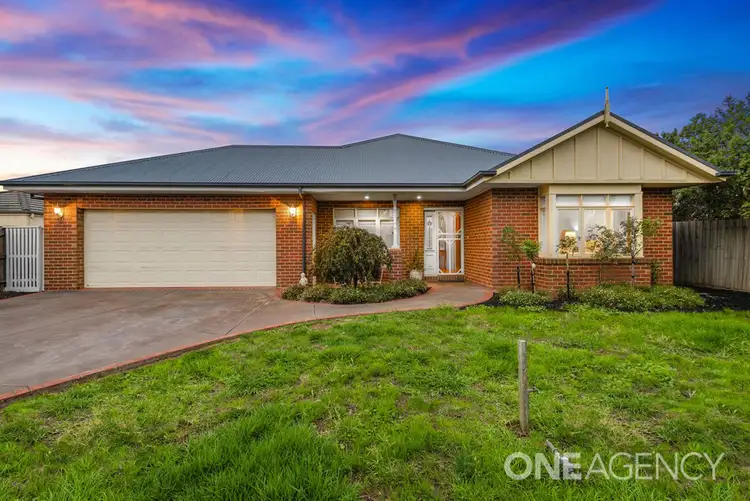 Second view of Homely house listing, 3 Verdelho Court, Sunbury VIC 3429