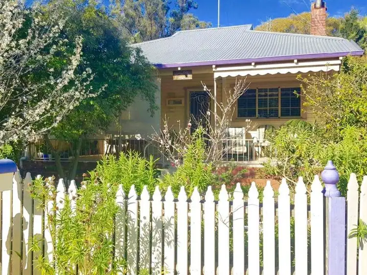 104 Fouracre Street, Waroona WA 6215