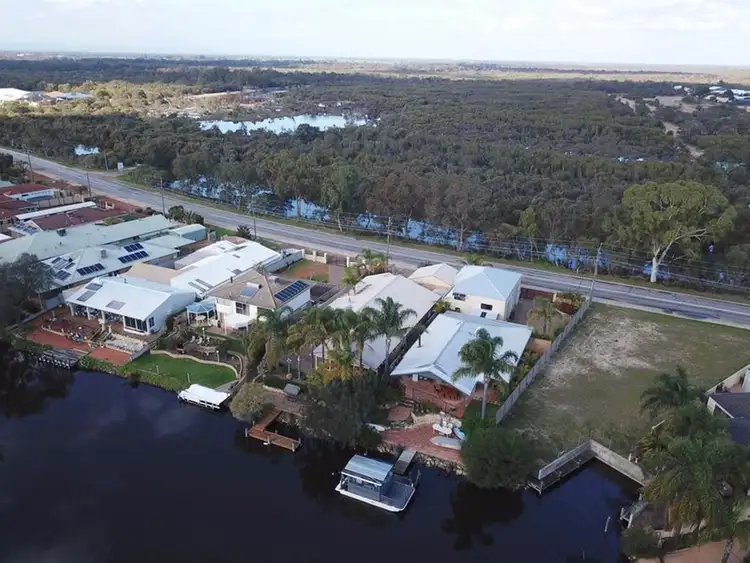 36 South Yunderup Road, South Yunderup WA 6208