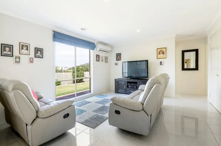 Fifth view of Homely house listing, 38 Lorikeet Drive, Berwick VIC 3806