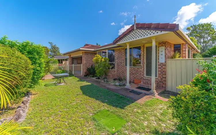 2A The Mainbrace, Yamba NSW 2464