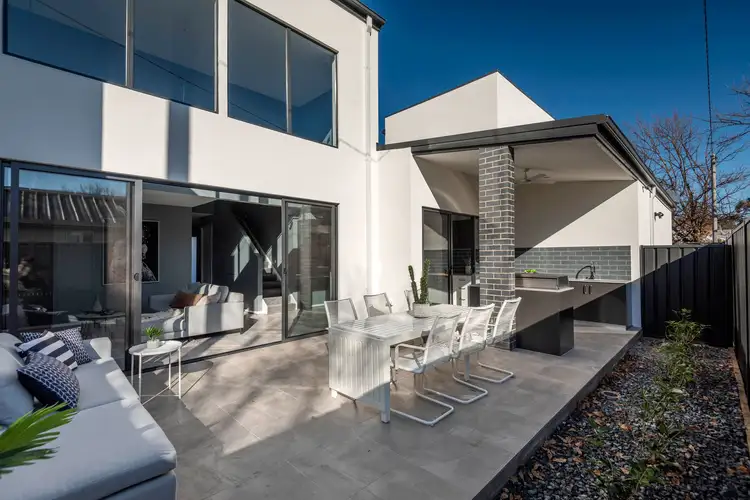 2/15 Lumeah Street, Narrabundah ACT 2604