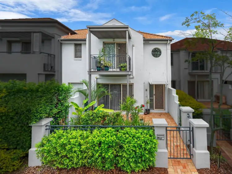 62 Kenbury Street, Bulimba QLD 4171
