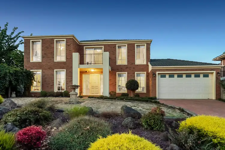 16 Crestmont Terrace, Craigieburn VIC 3064