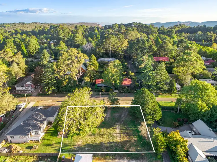 27 Backhouse Street, Wentworth Falls NSW 2782