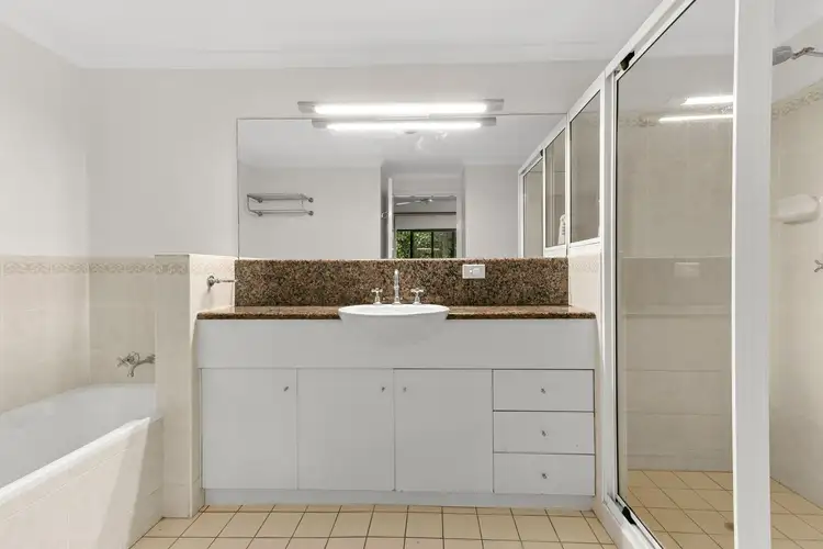 Sixth view of Homely unit listing, 4/353 Severin Street, Parramatta Park QLD 4870