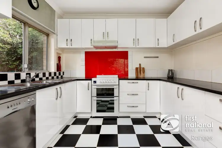 38 Bellbird Crescent, Emerald VIC 3782