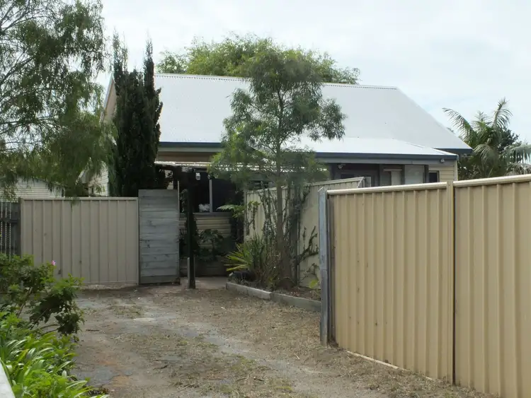 254 North Road, Yakamia WA 6330