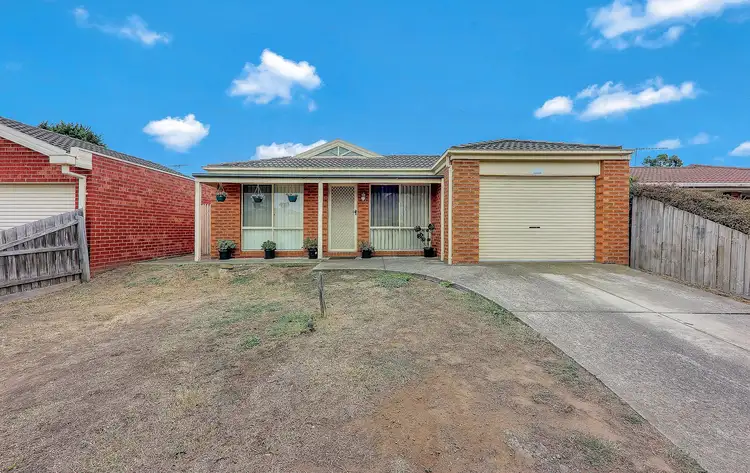 9 McConnell Crescent, Roxburgh Park VIC 3064
