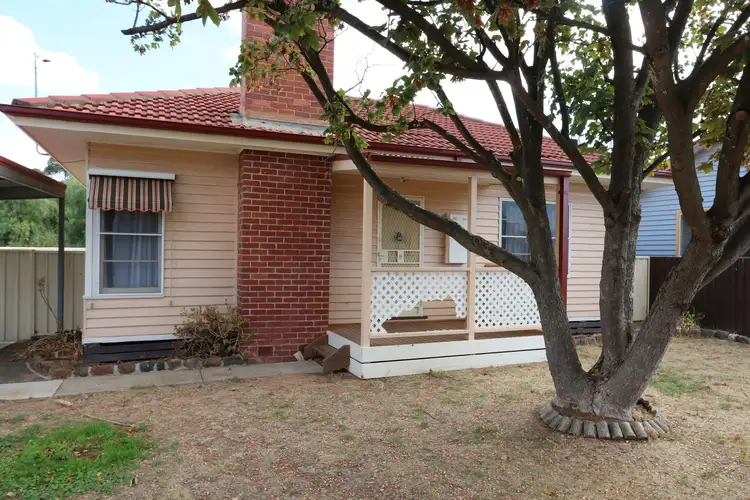 8 Pascoe Avenue, Maryborough VIC 3465