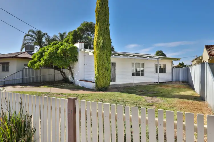 16 Mimosa Avenue, Mildura VIC 3500