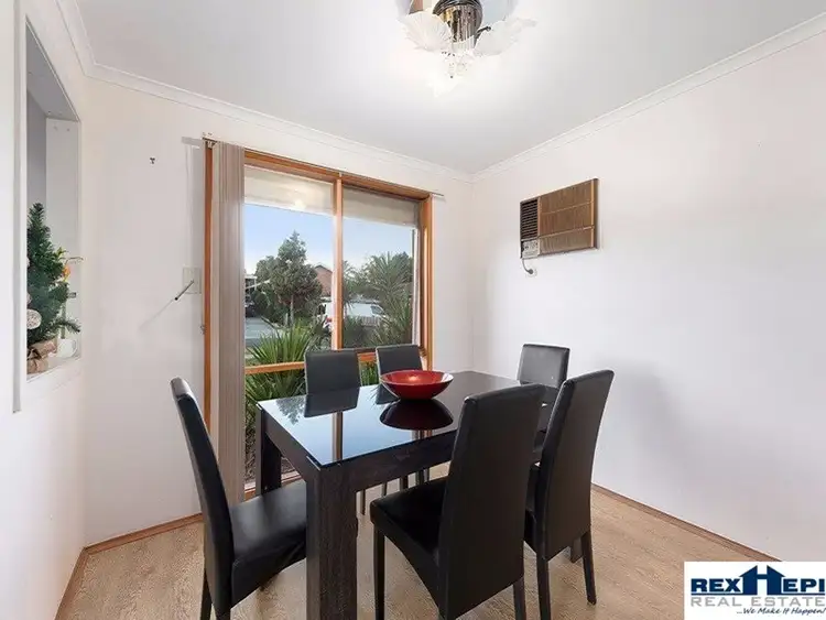 Fifth view of Homely house listing, 3 Marjoram Close, Hallam VIC 3803