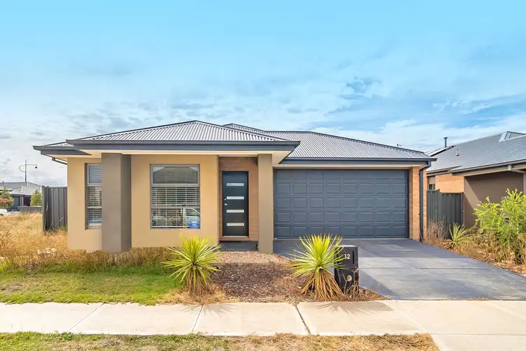 12 Hinter Way, Roxburgh Park VIC 3064