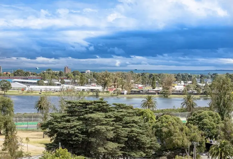 512/55 Queens Road, Melbourne VIC 3004