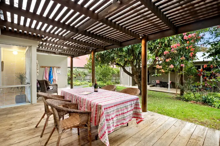 18 Three Points Avenue, Macmasters Beach NSW 2251