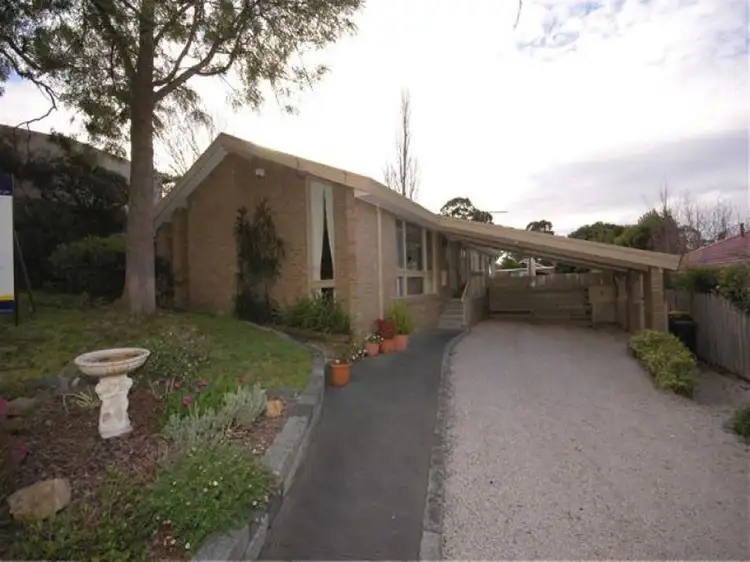 2 Cowra Court, Vermont VIC 3133