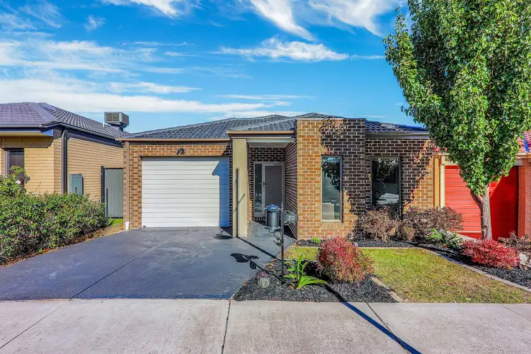 Second view of Homely house listing, 20 Kensley Circuit, Craigieburn VIC 3064