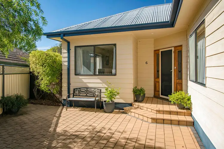 6 Binya Place, Narrabundah ACT 2604