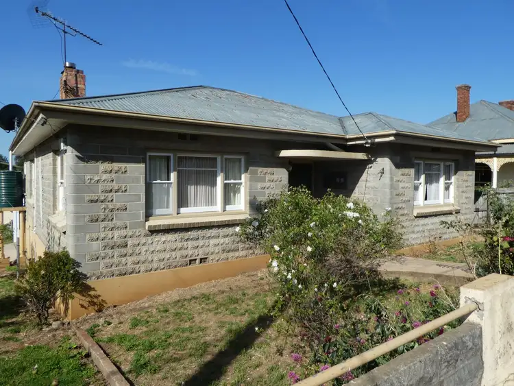 19 West Barrack Street