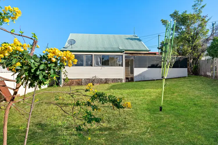 122 Dudley Road, Charlestown NSW 2290