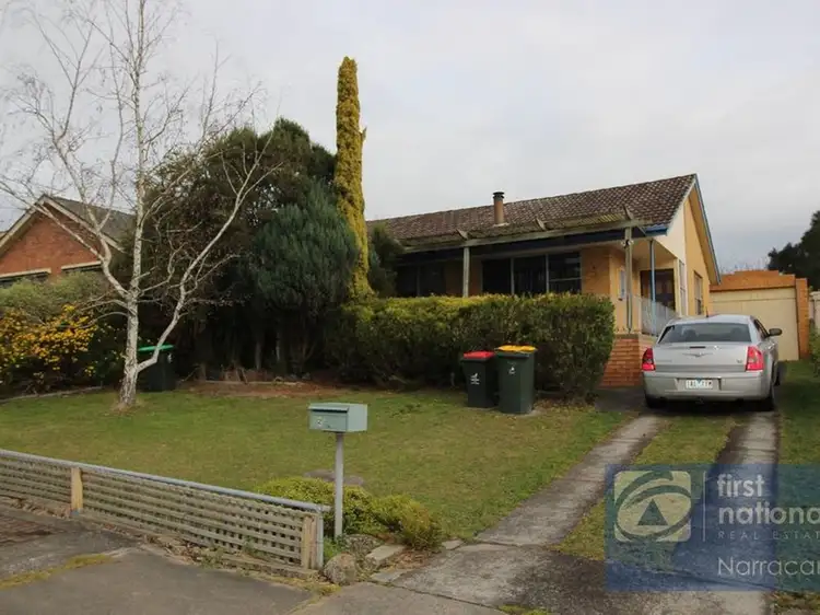 27 White Pde, Churchill VIC 3842