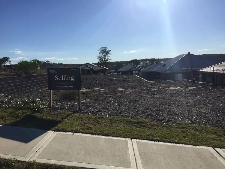6 Jobling Street, Cameron Park NSW 2285