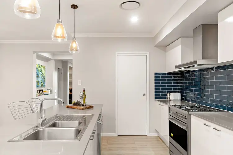 Fourth view of Homely house listing, 2 Rosella Close, Weston NSW 2326