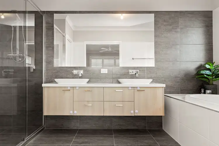 Sixth view of Homely house listing, 2 Rosella Close, Weston NSW 2326