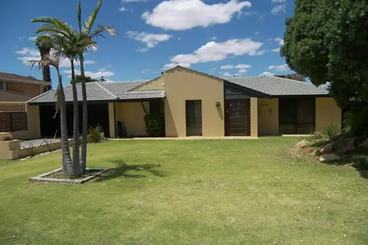 104 Castlecrag Drive