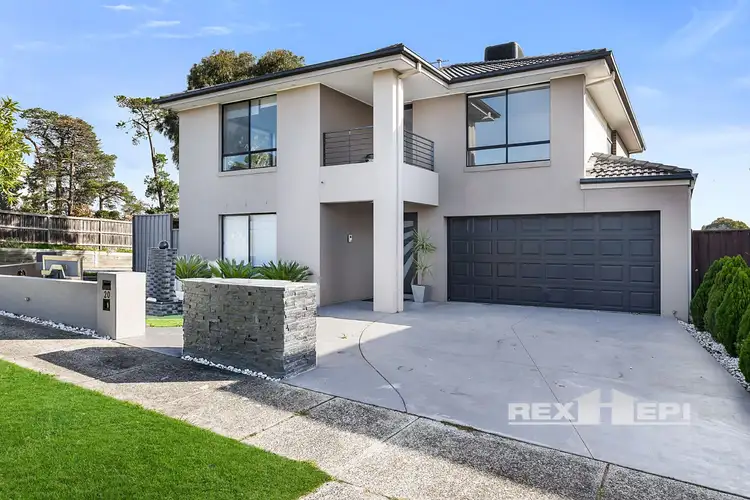 20 Retreat Avenue, Cranbourne North VIC 3977