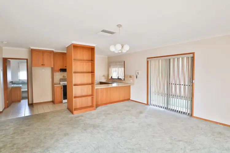 Fifth view of Homely unit listing, 2/83 Pasadena Grove, Mildura VIC 3500