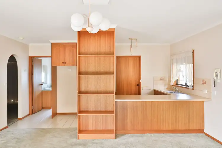 Sixth view of Homely unit listing, 2/83 Pasadena Grove, Mildura VIC 3500