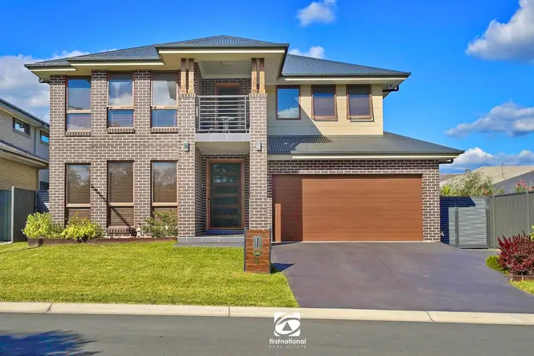 4 Oakbank Place, Currans Hill NSW 2567