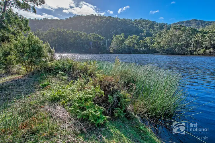 8 Tink Taylor Avenue, Sisters Beach TAS 7321