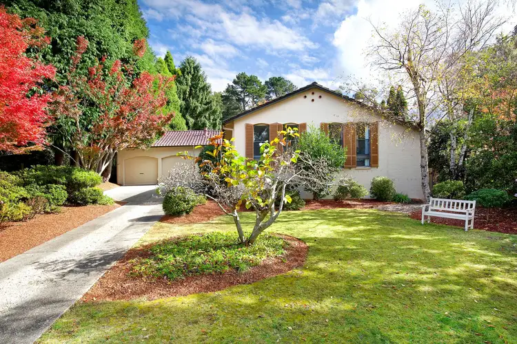 3 St Georges Road, Leura NSW 2780