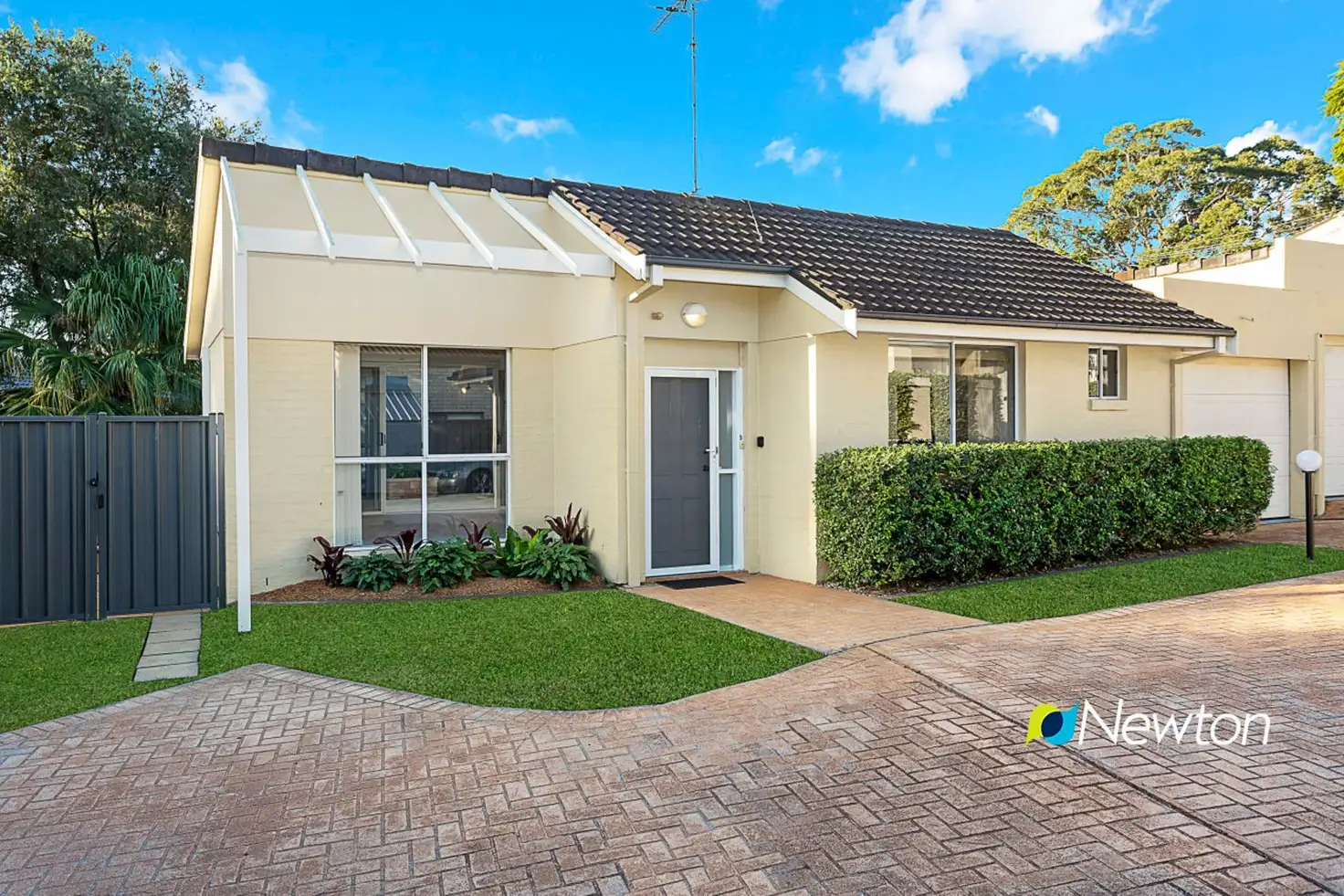 Main view of Homely villa listing, 5/15 Van Dieman Place, Caringbah NSW 2229