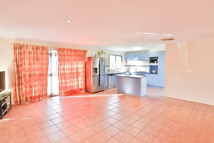 Seventh view of Homely house listing, 5 Redford Court, Mildura VIC 3500