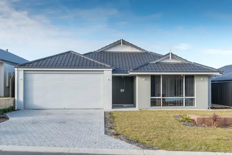 10 Tropicbird Drive