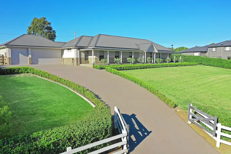 4 Crase Place, Grasmere NSW 2570