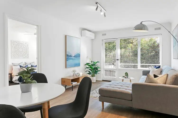 Fifth view of Homely apartment listing, 2/23 Hallam Street, Quarry Hill VIC 3550