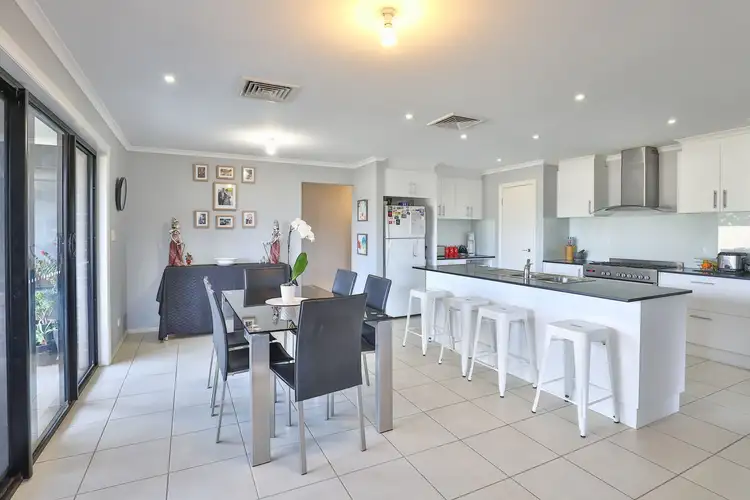 Fifth view of Homely house listing, 90 Dyar Avenue, Mildura VIC 3500