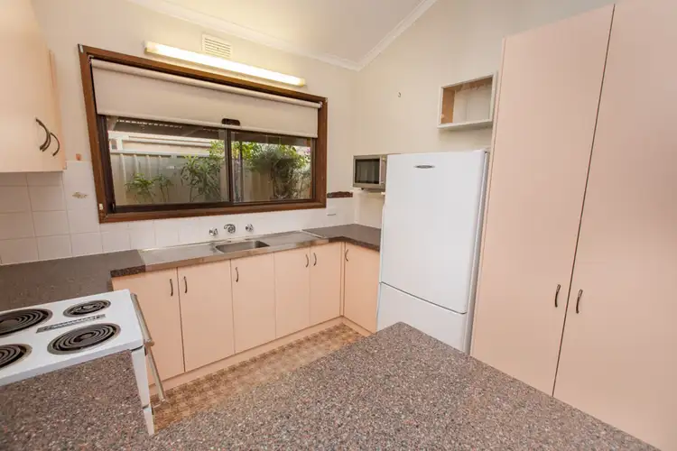 Fifth view of Homely unit listing, 4 Bottlebrush Court, Mildura VIC 3500