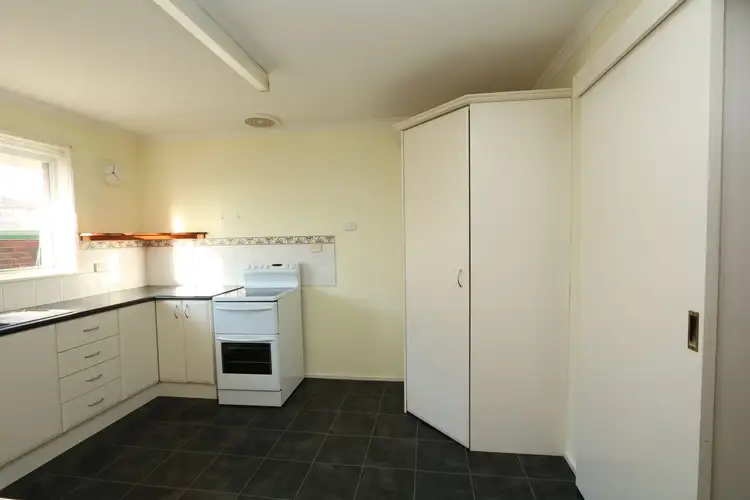 Fourth view of Homely unit listing, 1/15 Mariner's Reef Road, Maryborough VIC 3465